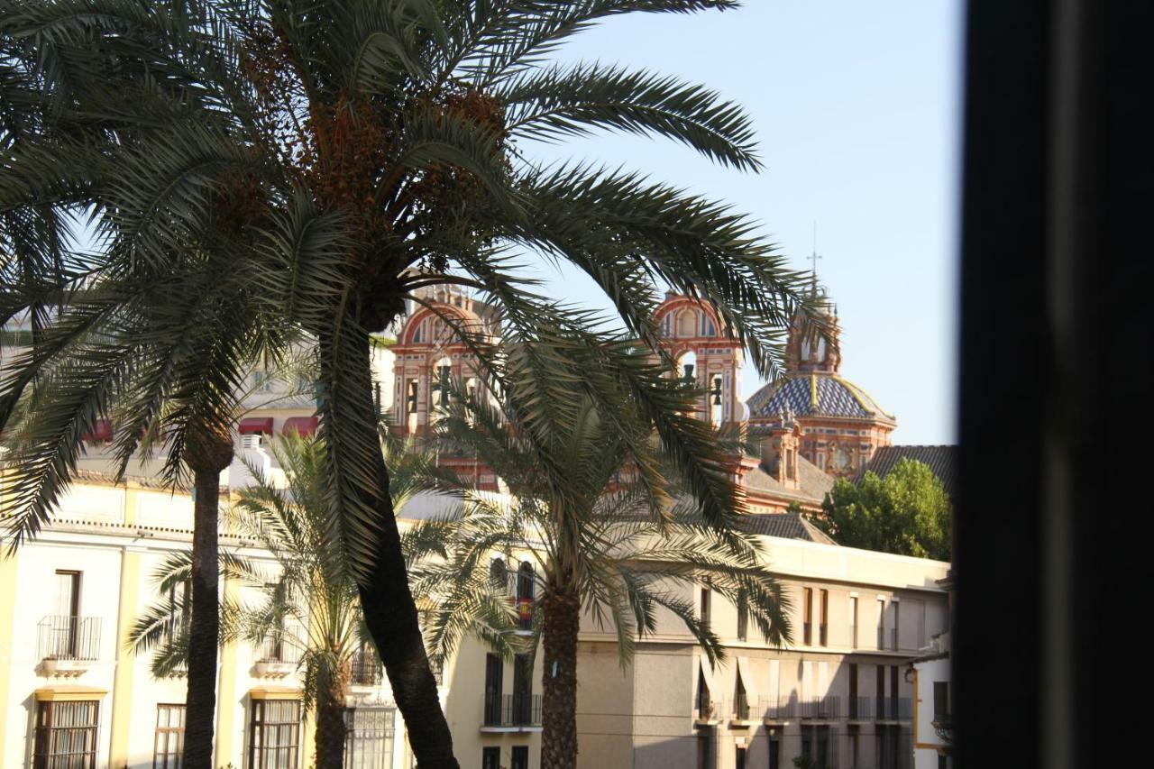 Luxurious 2 Bedroom Flat In A Historic Building Sevilla Buitenkant foto