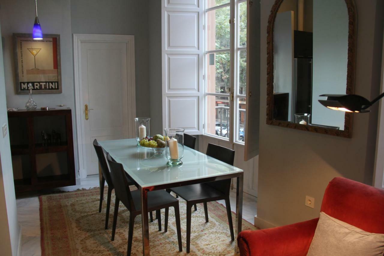 Luxurious 2 Bedroom Flat In A Historic Building Sevilla Buitenkant foto