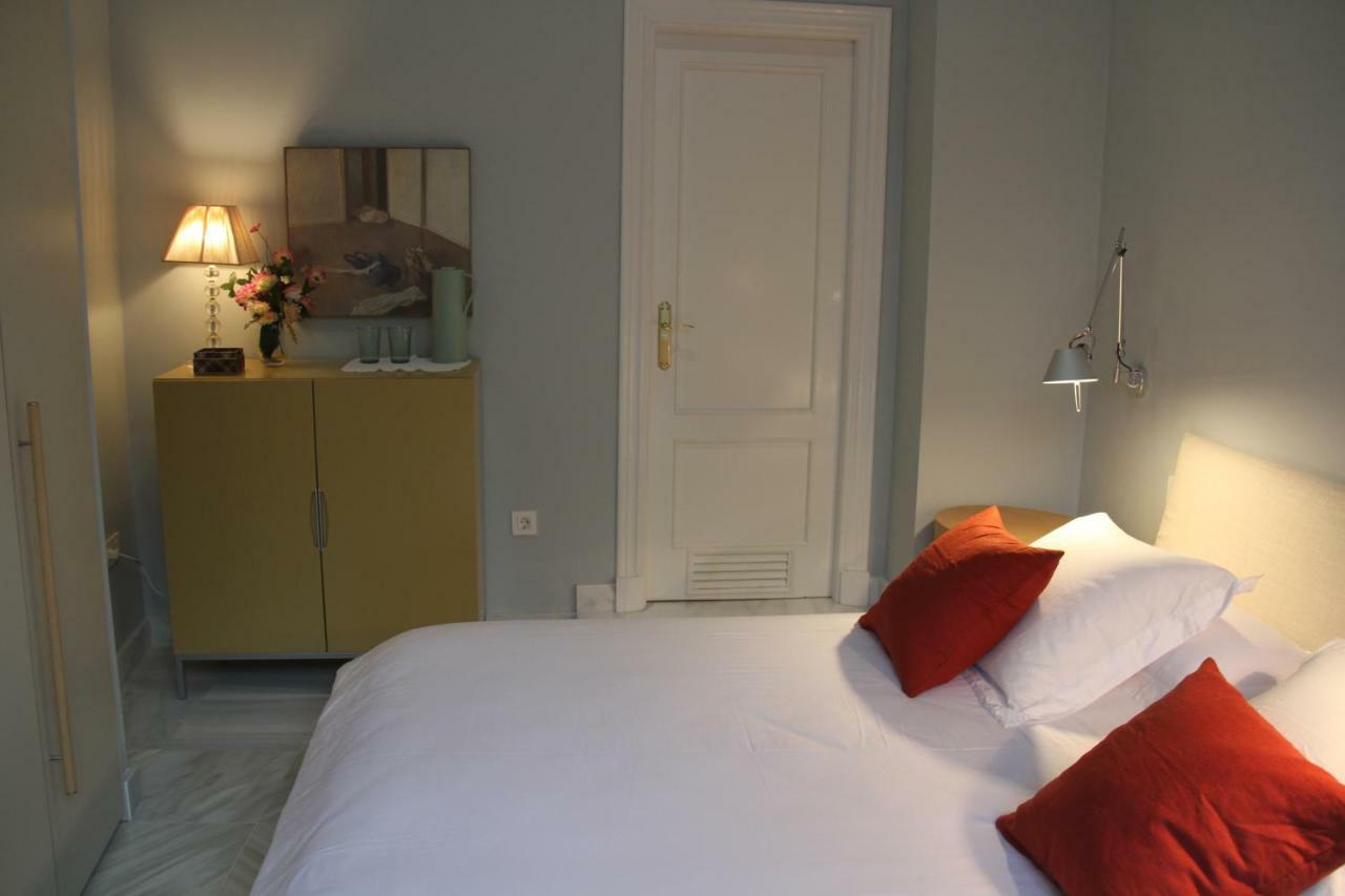 Luxurious 2 Bedroom Flat In A Historic Building Sevilla Buitenkant foto